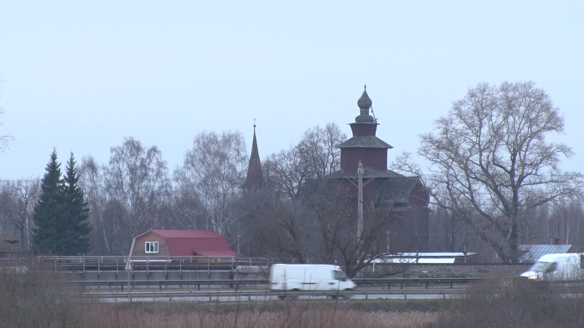 Сотовый оператор приостановил строительство вышки связи у церкви Иоанна Богослова под Ростовом
