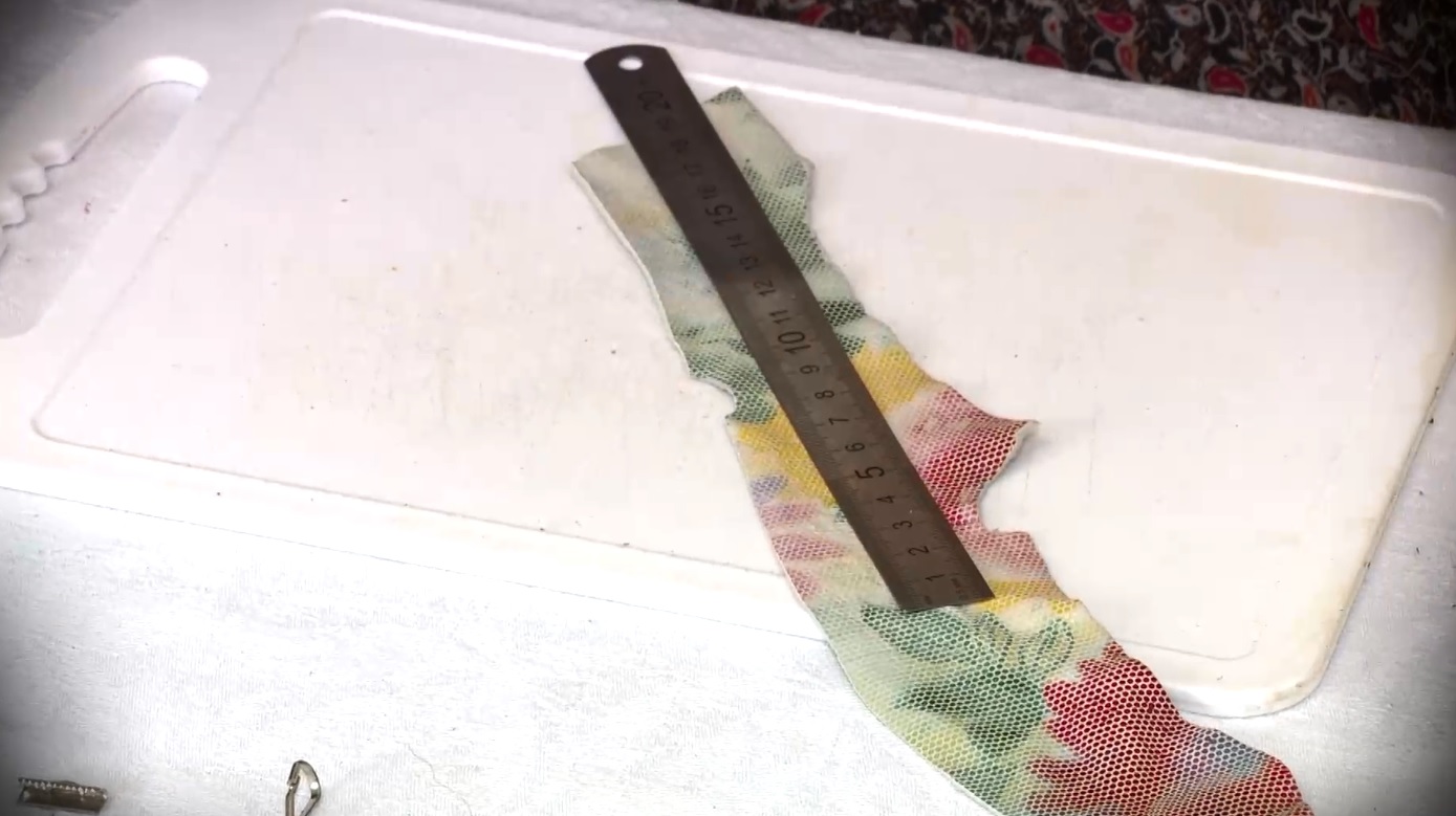 Утреннее шоу «Овсянка» от 30.03.21: читаем книги об Англии и делаем брелок из кожи