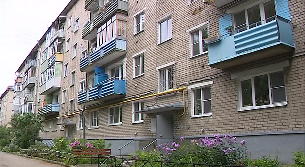 К полувековому юбилею отремонтировали капитально дом на улице Здоровья