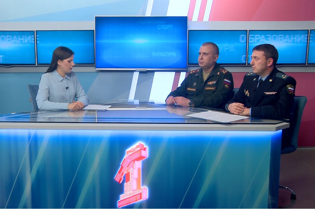 «В тему». Игорь Гостев и Антон Пряхин - о службе по контракту и поддержке военнослужащих