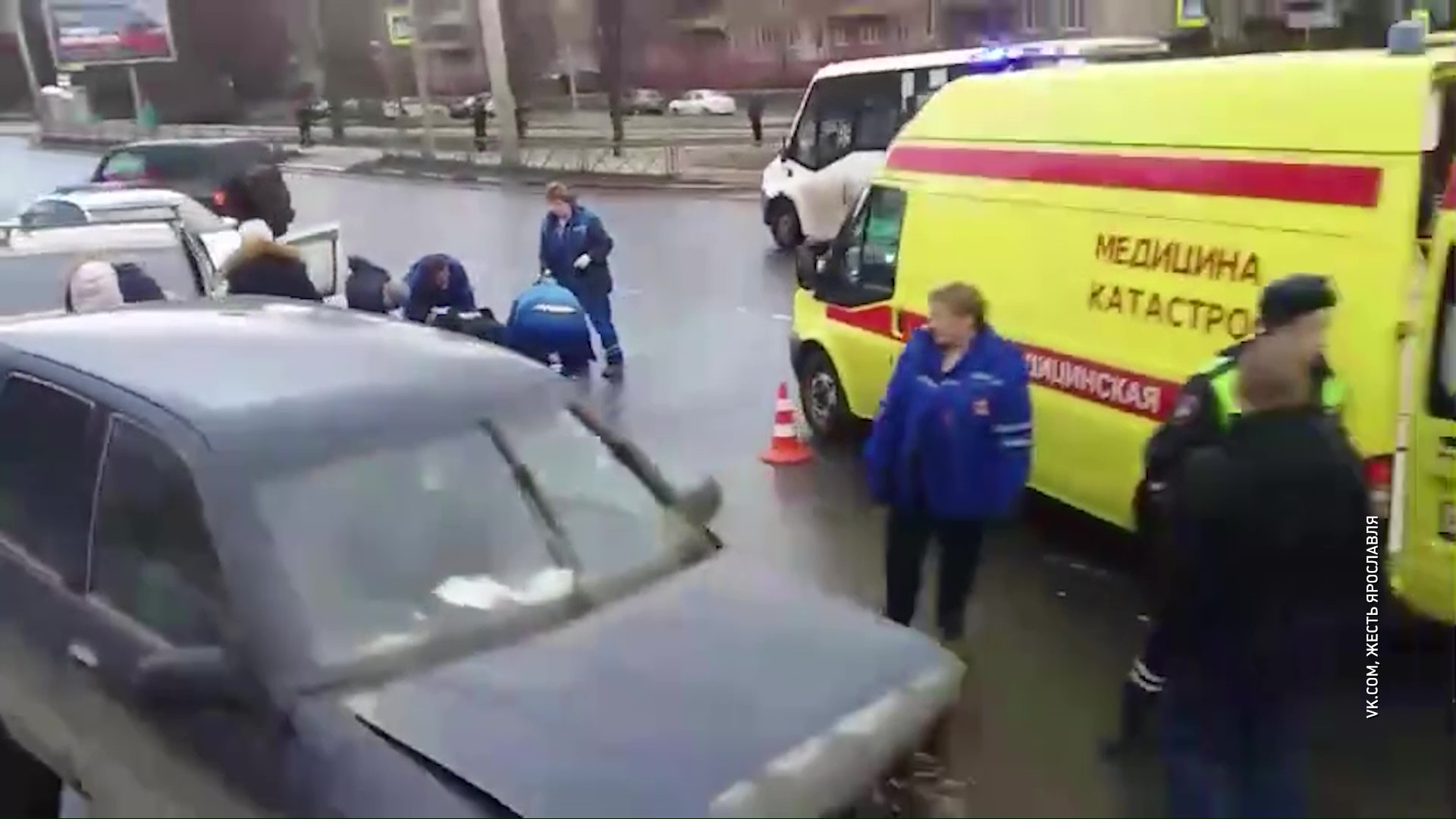 В Брагине днем не разъехались легковушка и внедорожник