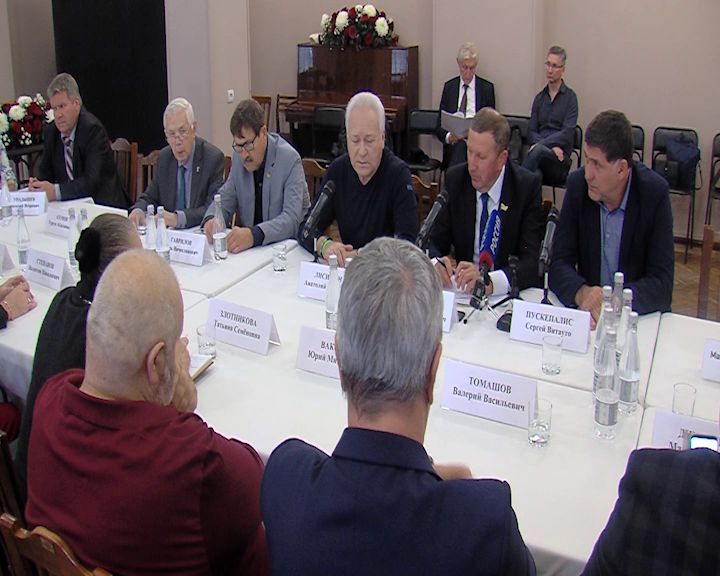 В Ярославле обсудили будущее Волковского театра