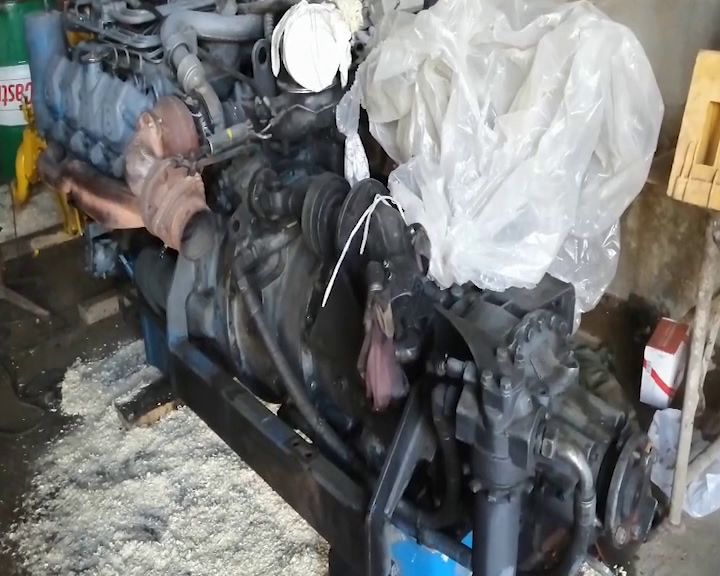 Судебные приставы попытались вернуть подъемный кран владельцу