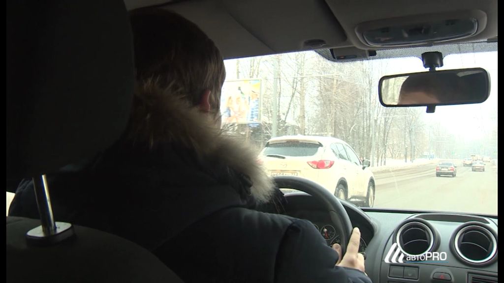 Житель Ярославля отказался платить за поездку в такси и ограбил водителя