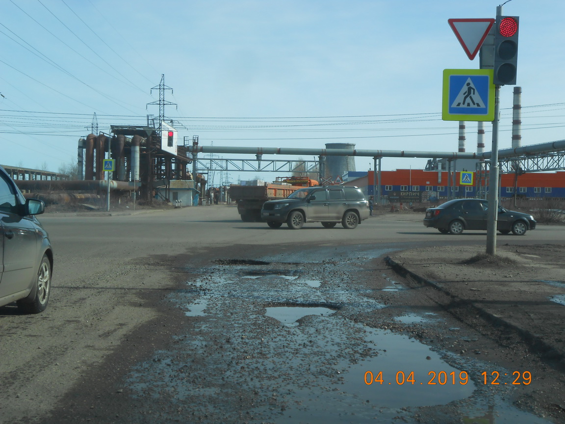 Прокуратура через суд требует у мэрии отремонтировать две улицы в Брагине