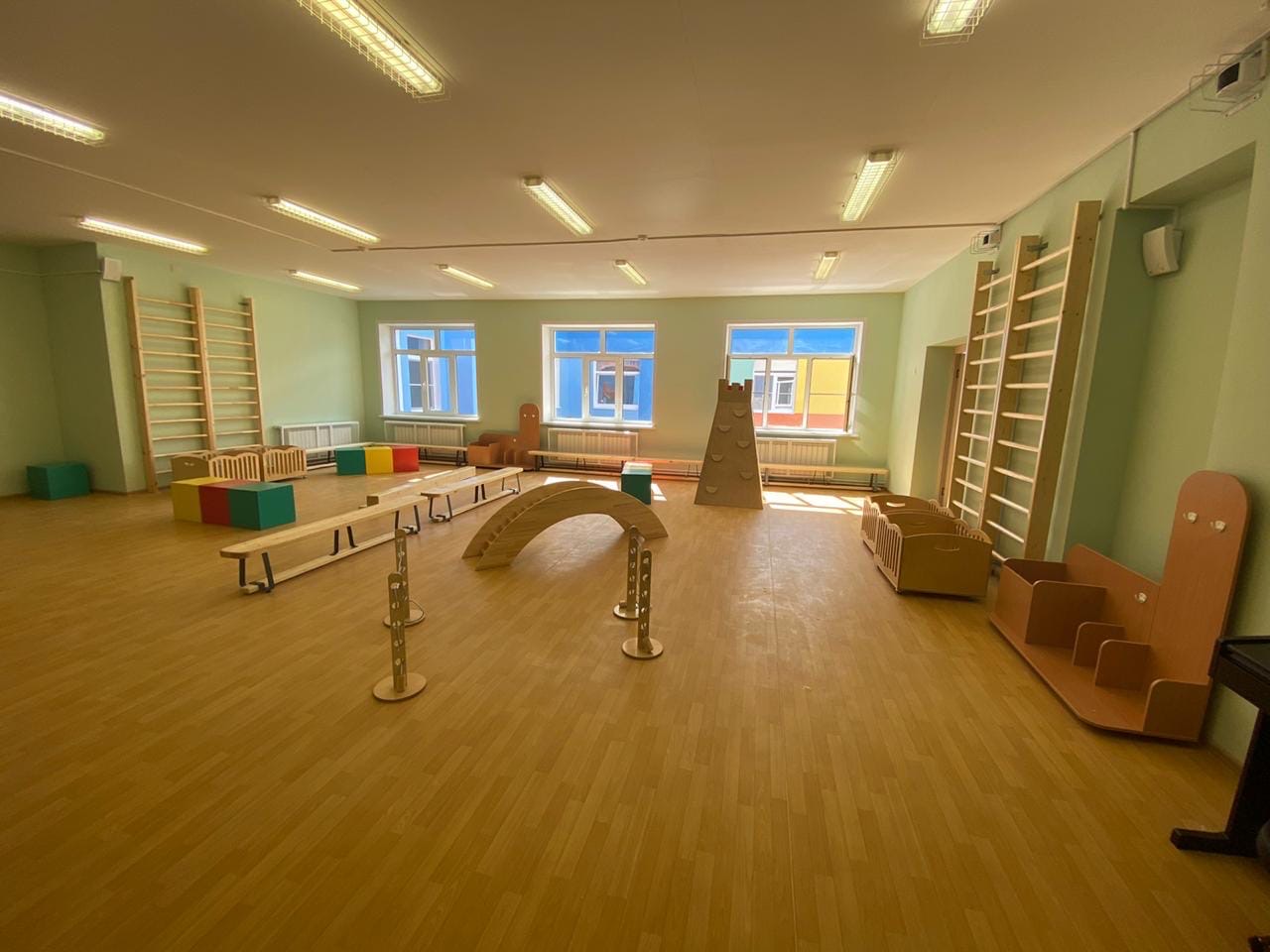 Дмитрий Миронов: потребность в местах в детсадах для детей 3-7 лет будет полностью закрыта