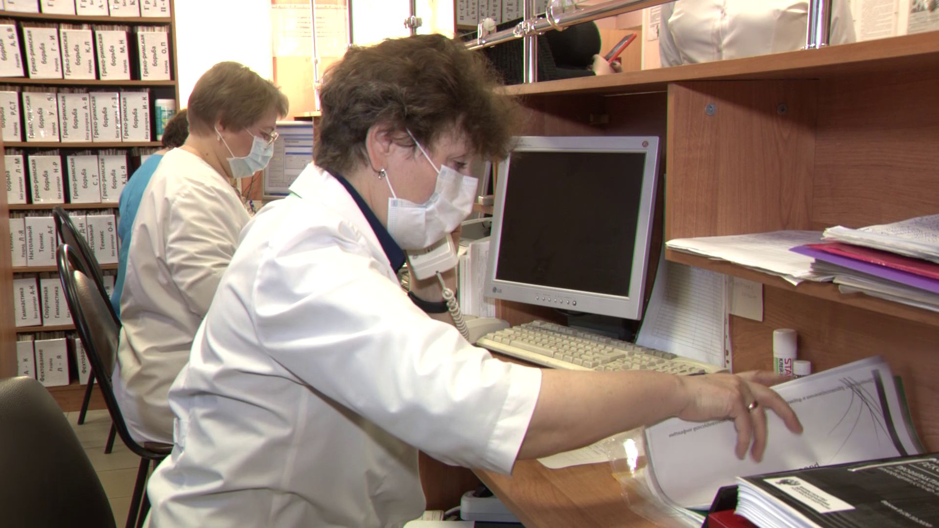 В регионе горячая линия по вопросам коронавируса приняла свыше 12 тысяч звонков