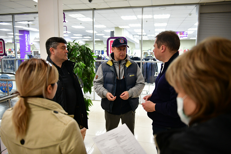 В Ярославле прошел рейд по кафе, паркам и парикмахерским: все ли закрылись