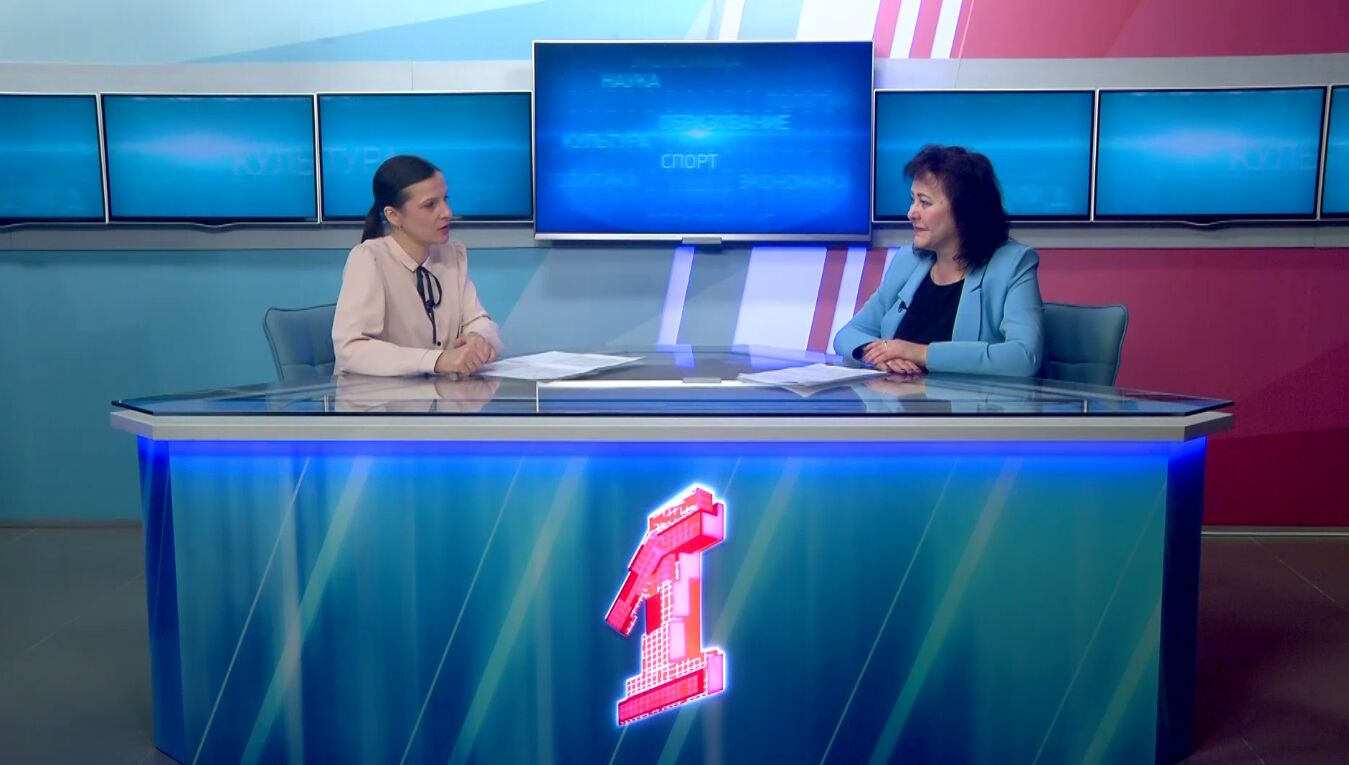 «В тему». Кто несет ответственность за уборку во дворах? В студии Оксана Гладун