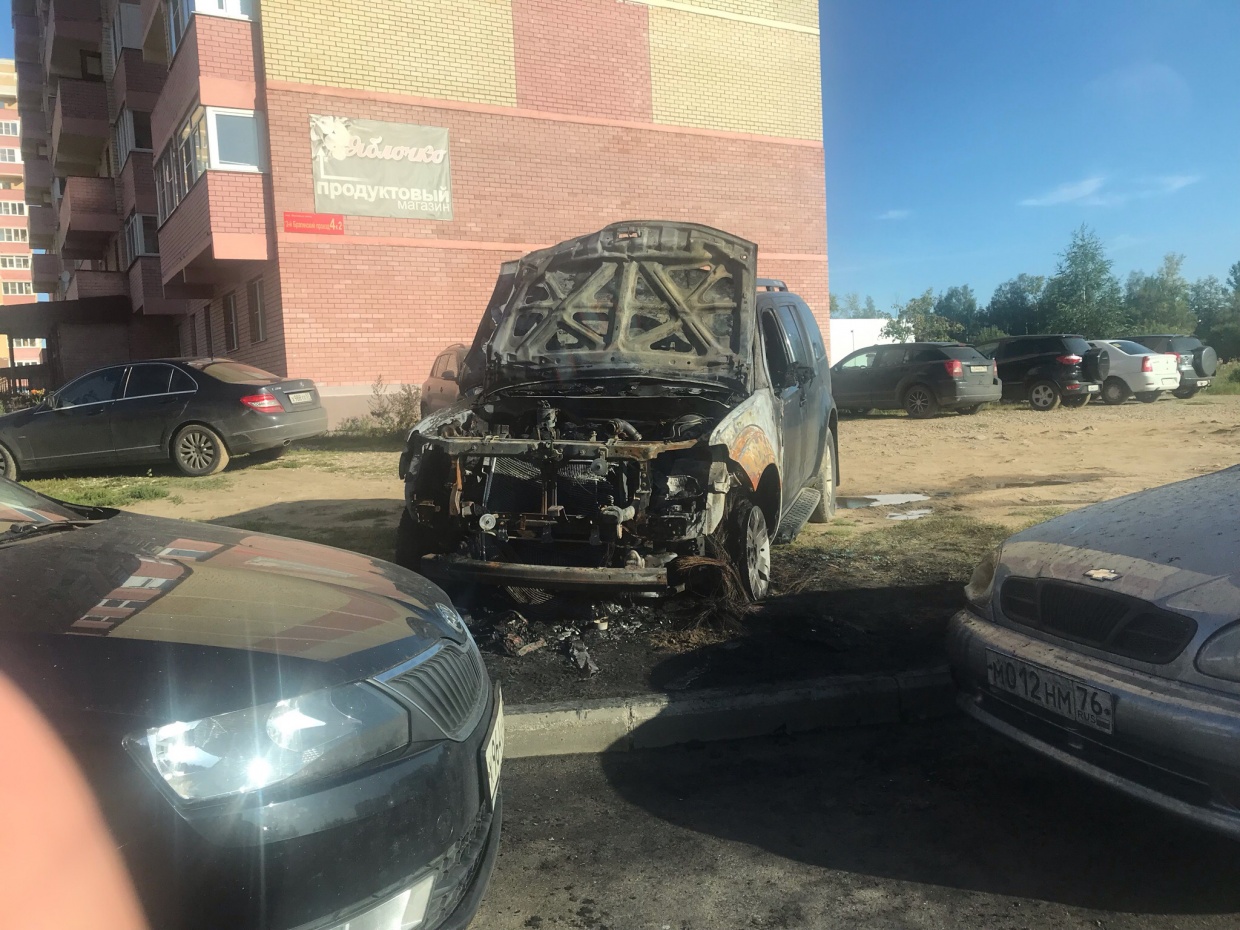 В Брагине ночью дотла выгорела иномарка