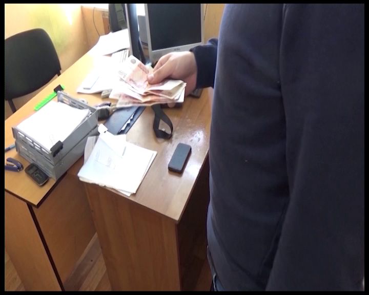 Бывшего топ-менеджера ярославского медуниверситета обвиняют во взяточничестве