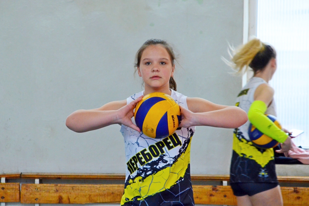 Школьники-волейболисты поборются за “Серебряный мяч”