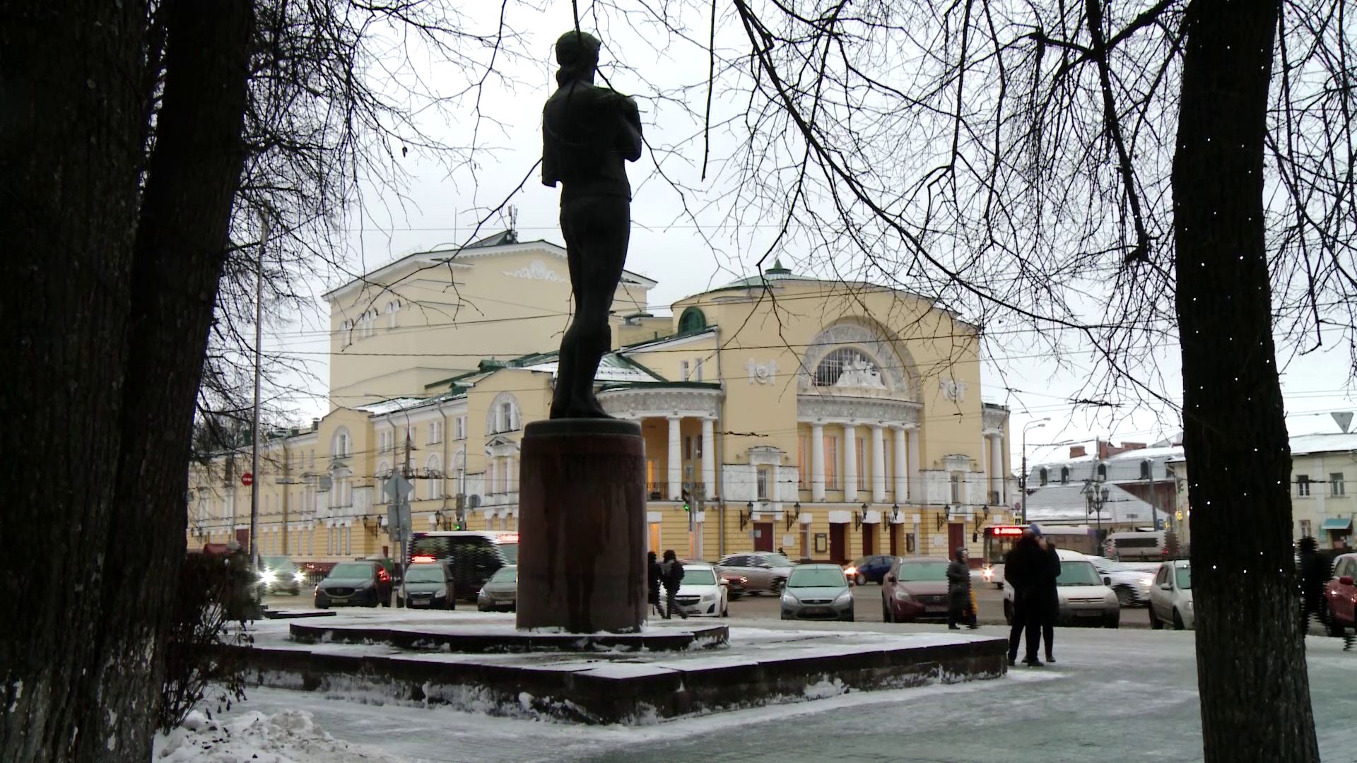 Создавалась десятилетиями: в Ярославле издали книгу «Первый театр России»