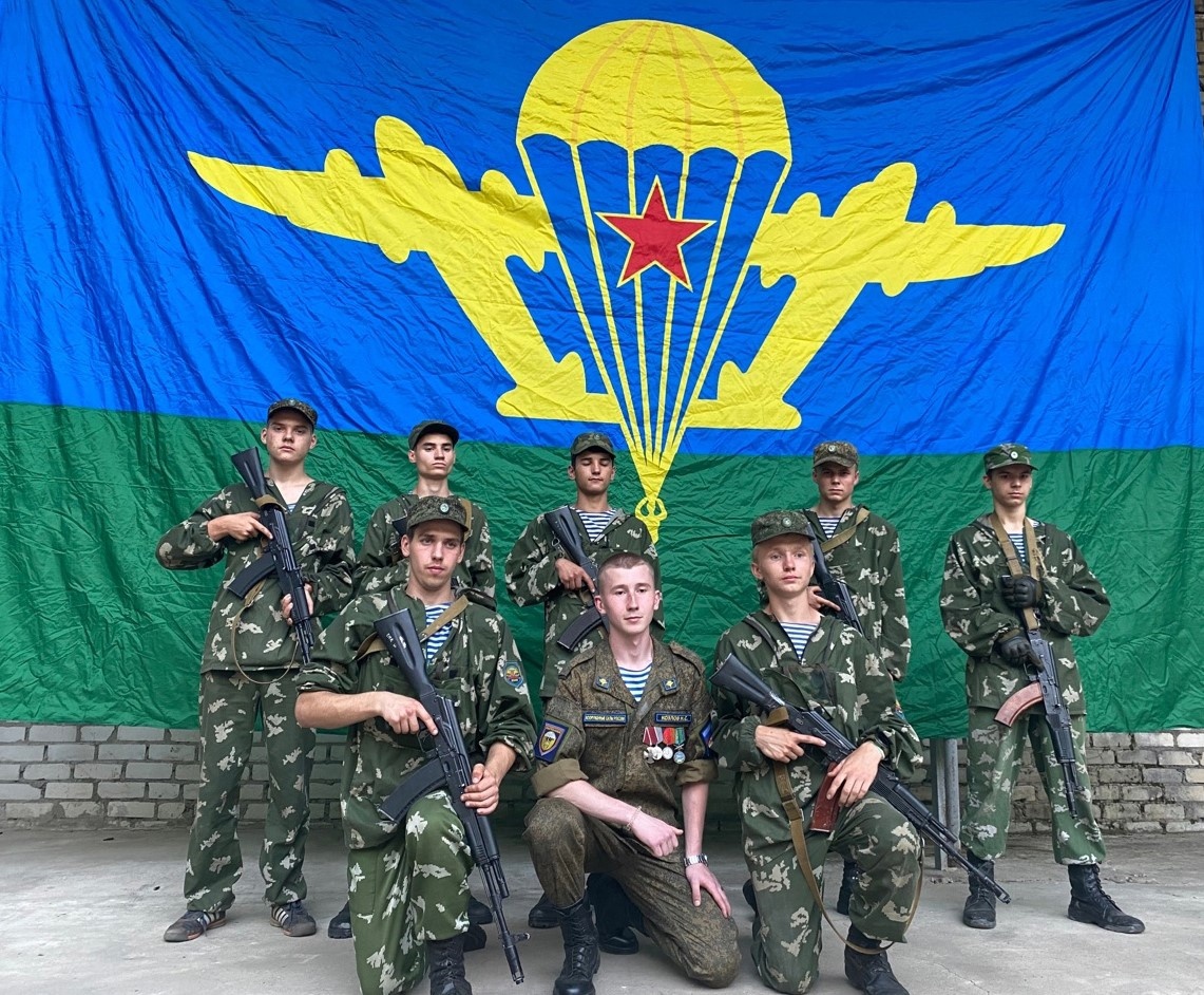 Кавалер трёх боевых наград СВО провел для ярославских юнармейцев Урок мужества