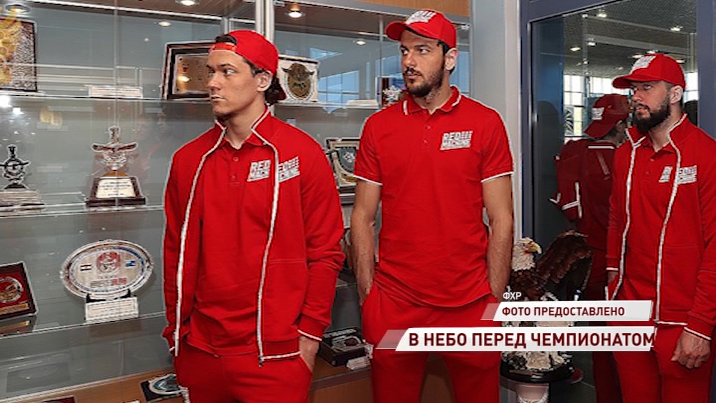 Хоккеисты сборной России прошли курс подготовки пилотов боевых истребителей