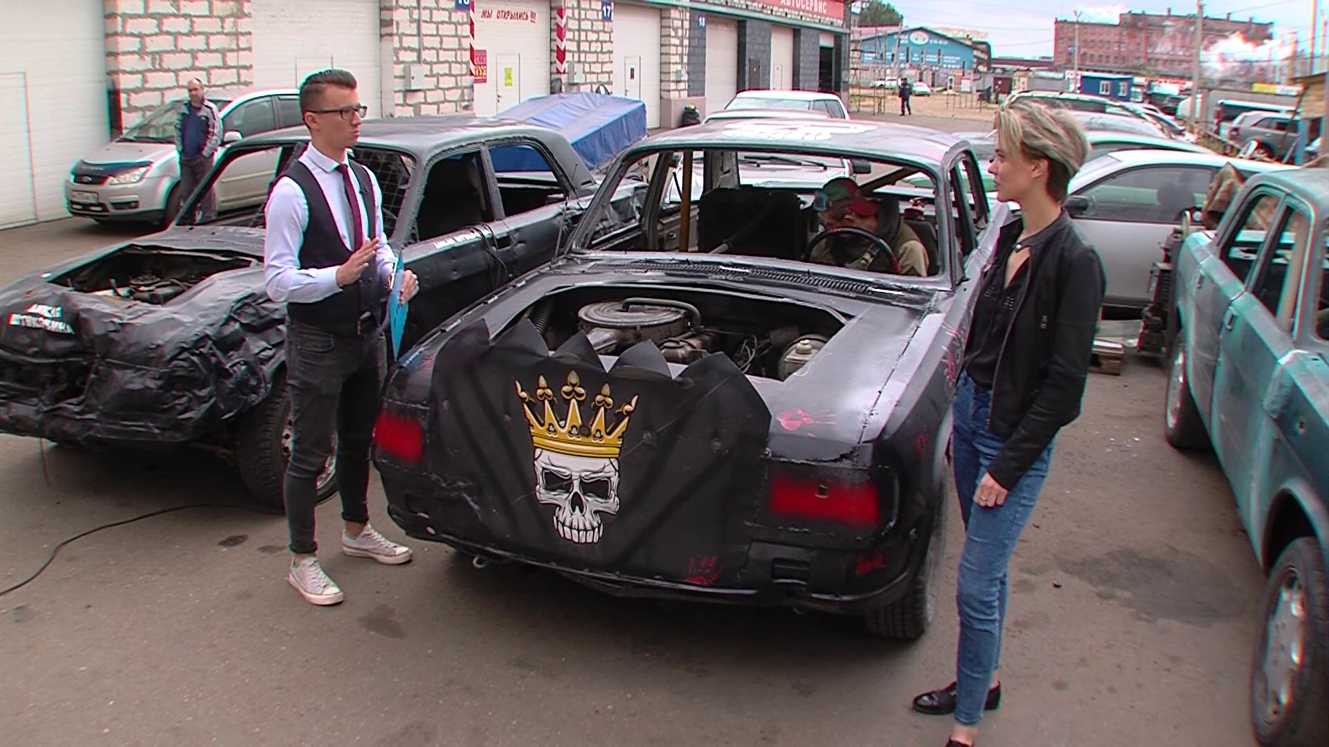 Ольга Пелевина: Автобои на выживание "Восстание машин" - это спорт или шоу? Как идет подготовка к одному из самых зрелищных событий лета? И как появилась традиция устраивать схватки на авто?