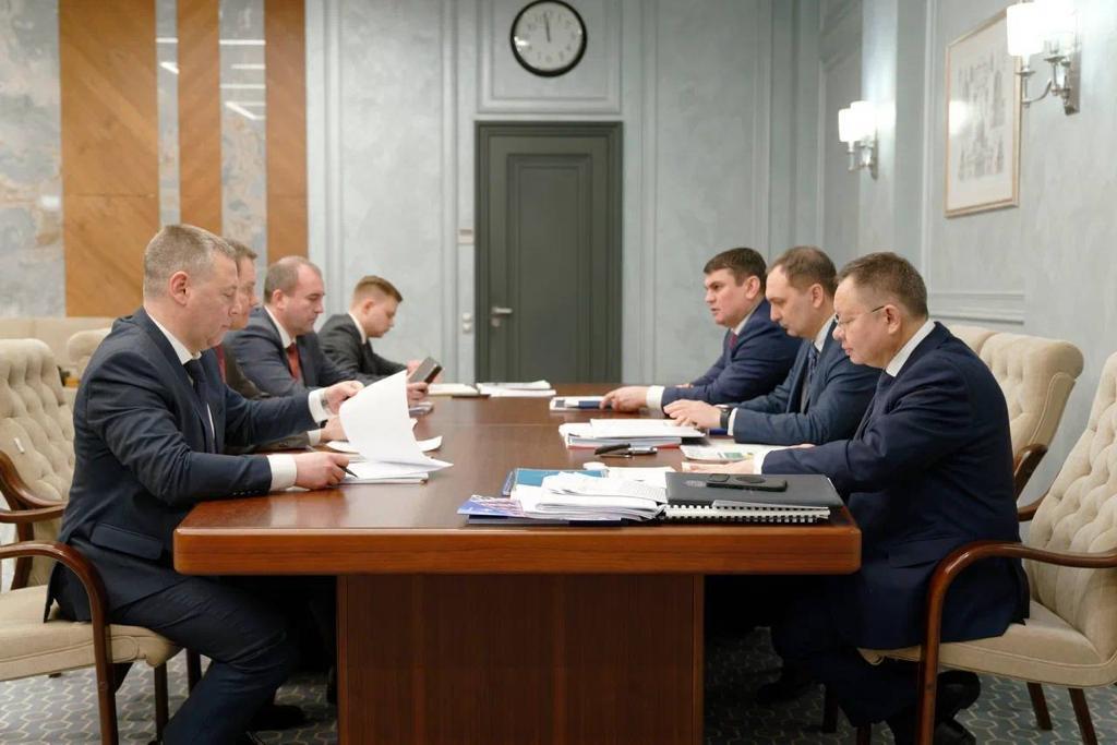 Михаил Евраев обсудил с главой Минстроя РФ Иреком Файзуллиным развитие коммунальной инфраструктуры региона
