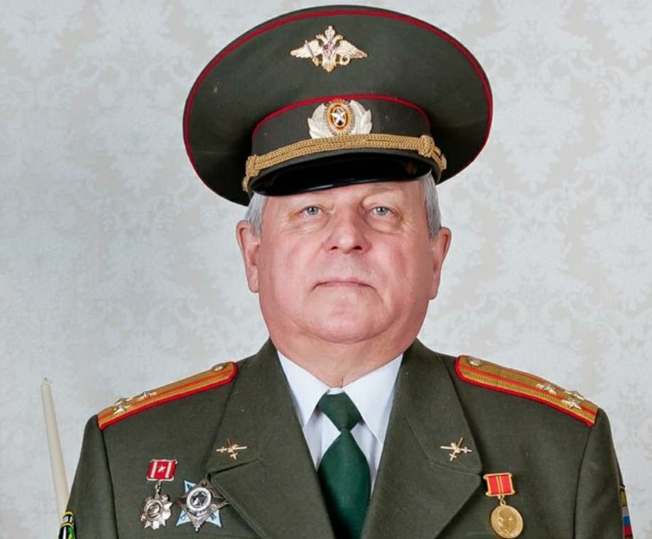 В Ярославле простились с бывшим главным военкомом Дзержинского района, полковником Юрием Суставовым