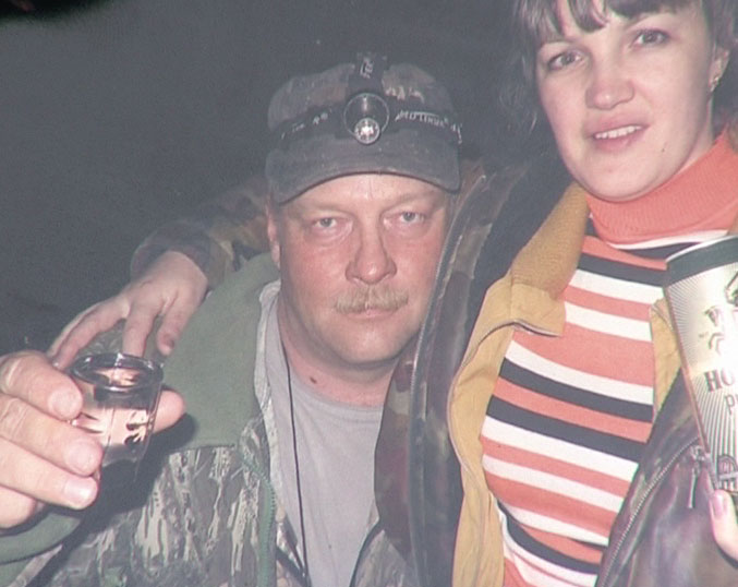 Житель Даниловского района застрелил супругу, соседа и себя