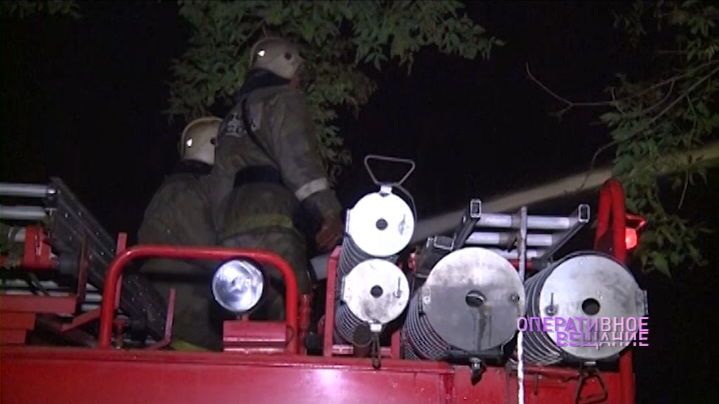 В Ростовском районе загорелась школа: учеников и персонал срочно эвакуировали