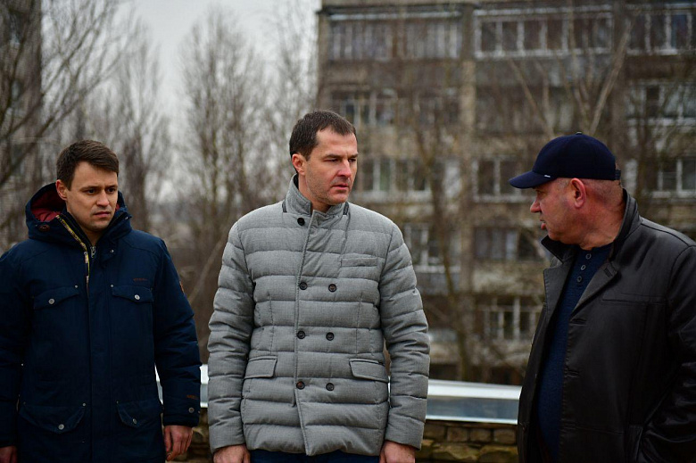 Мэр Ярославля решил провести совещание на крыше многоэтажки