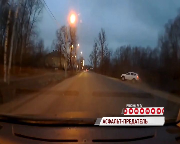ВИДЕО: в Ярославле «Рено Дастер» чудом избежал серьезной аварии