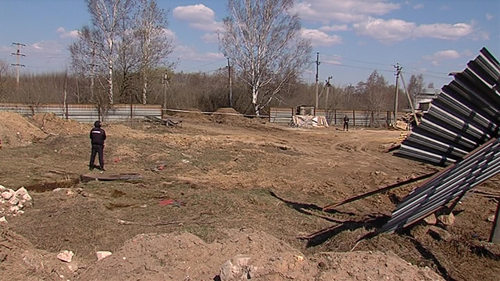 У Юбилейного моста работают спецслужбы: рабочие нашли снаряд