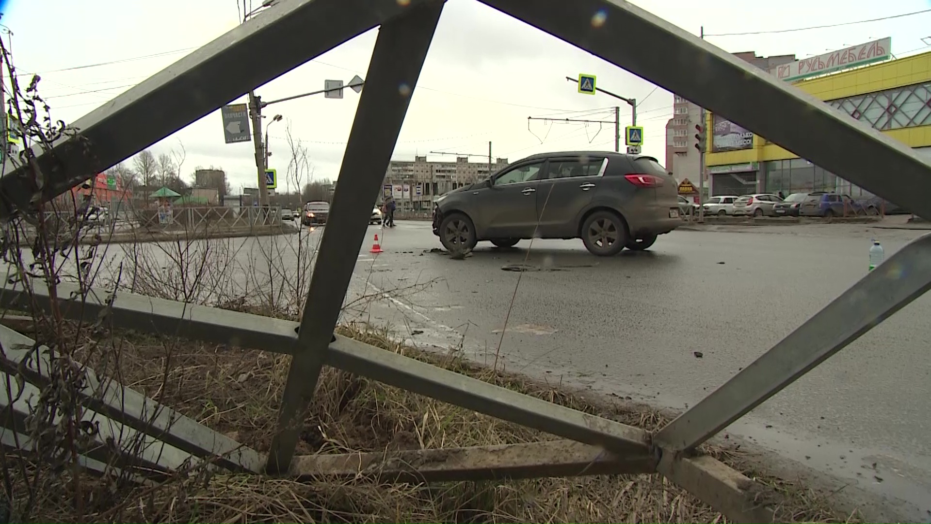 13-летний пешеход «попал под раздачу» в ДТП с двумя иномарками в Ярославле