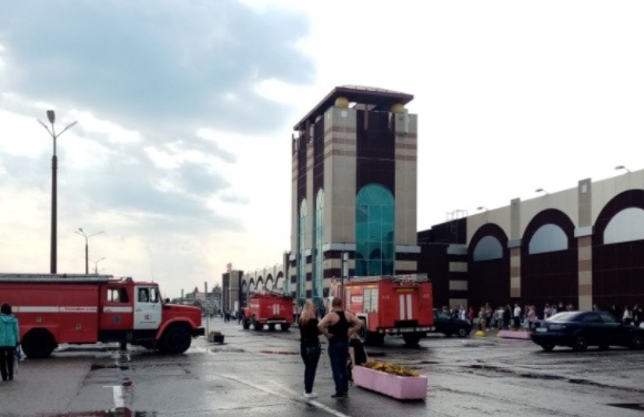 В Ярославле экстренно эвакуировали посетителей и персонал крупного торгового центра