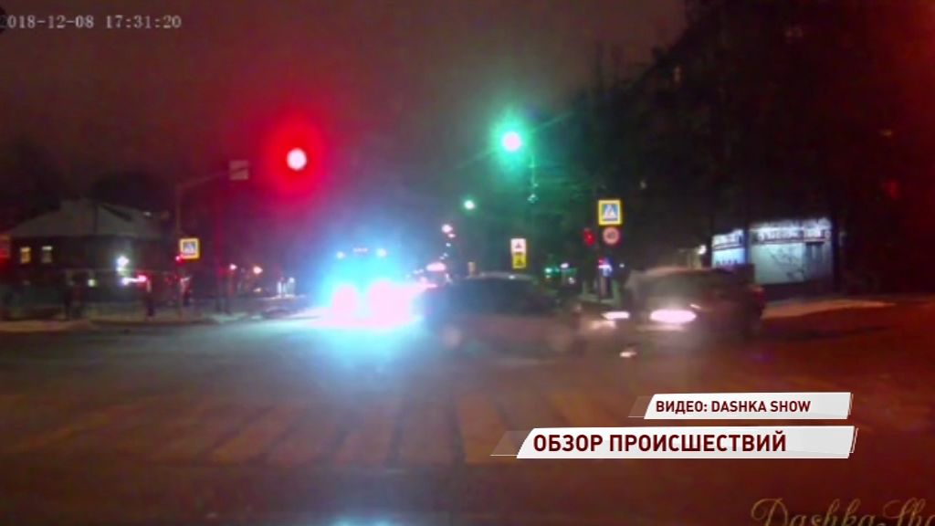 На перекрестке Угличской и Чехова столкнулись две иномарки