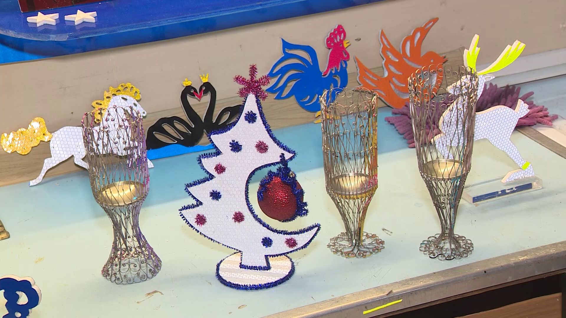 Ярославец в своем гараже создает из мусора произведения искусства