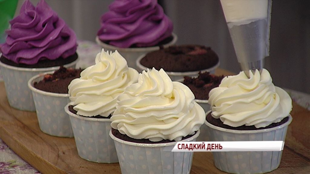 Кондитер из Ярославля поделилась секретами десертов в Международный день торта