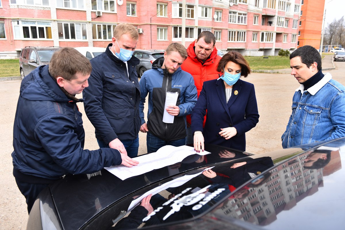 Для жителей дома на Тутаевском шоссе оборудуют новый выезд со двора