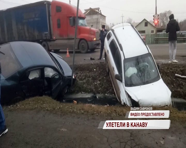 В Ростове дорогу не поделили легковушка и кроссовер