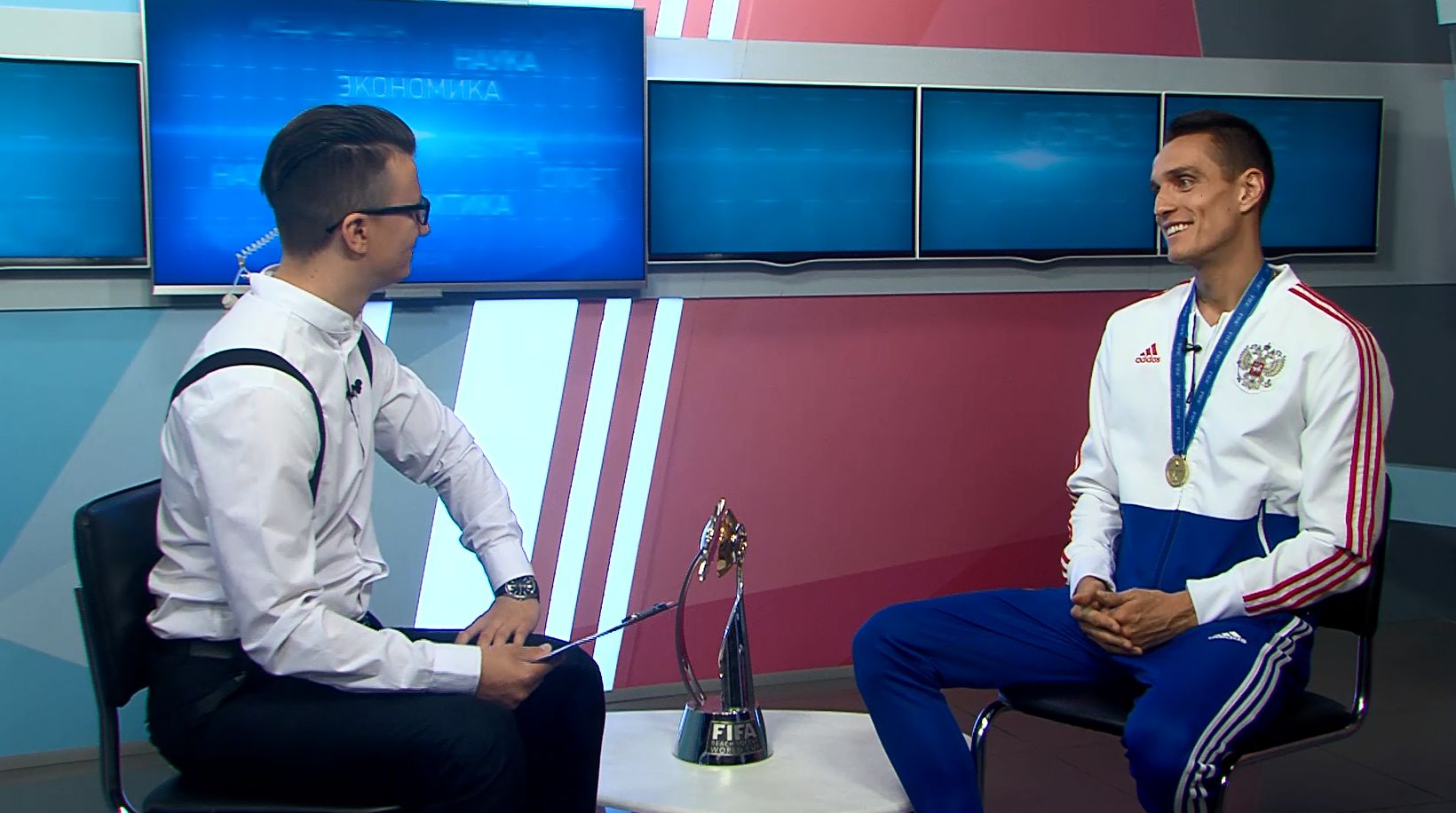 Программа "В тему": Борис Никоноров - о золоте Чемпионата мира по пляжному футболу