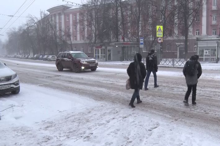 За падение на нечищеном тротуаре ярославна может получить от управдома более полумиллиона рублей