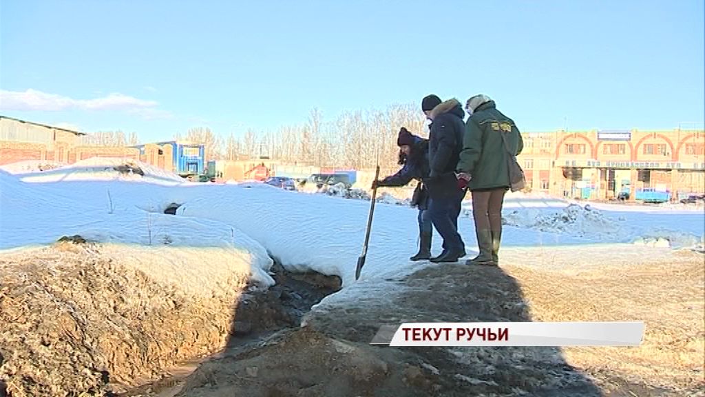 Ленинградский проспект чудом не затопило фекалиями: откуда течет «ароматный» ручей