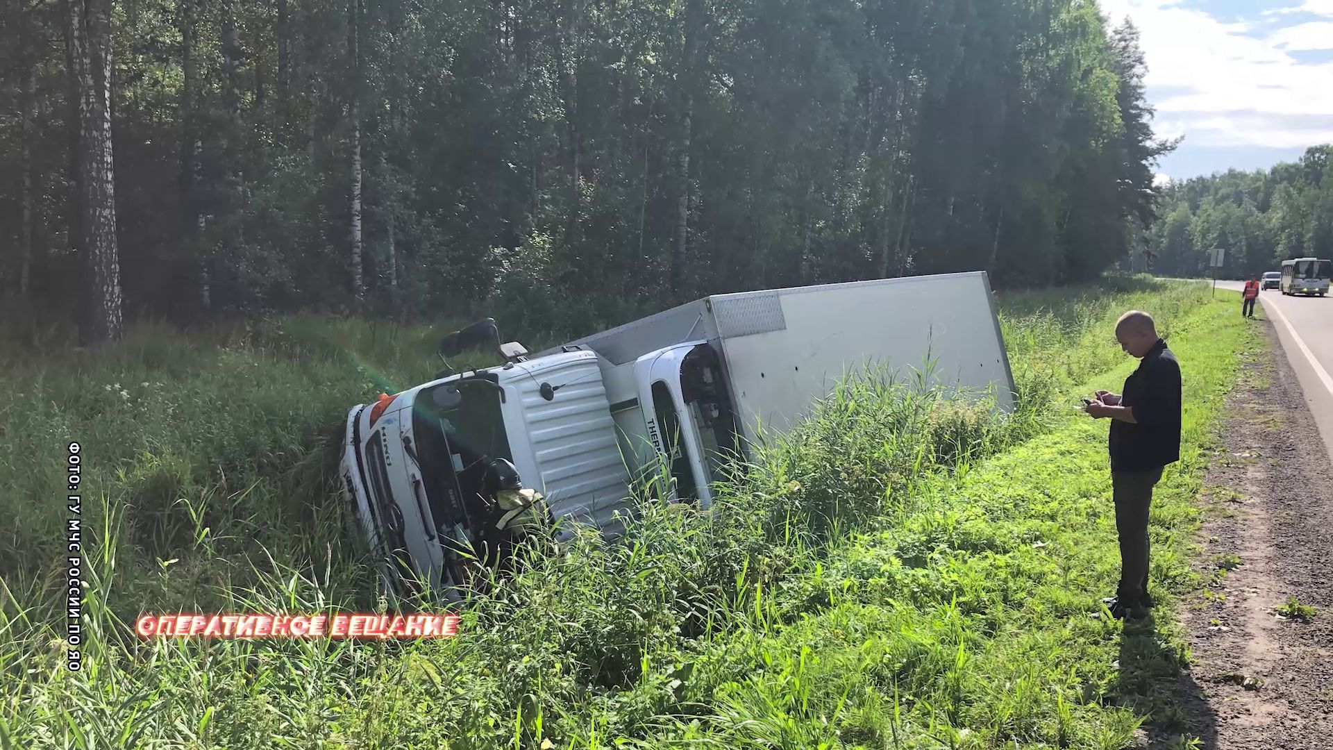 Под Угличем мужчина не справился с управлением внедорожника