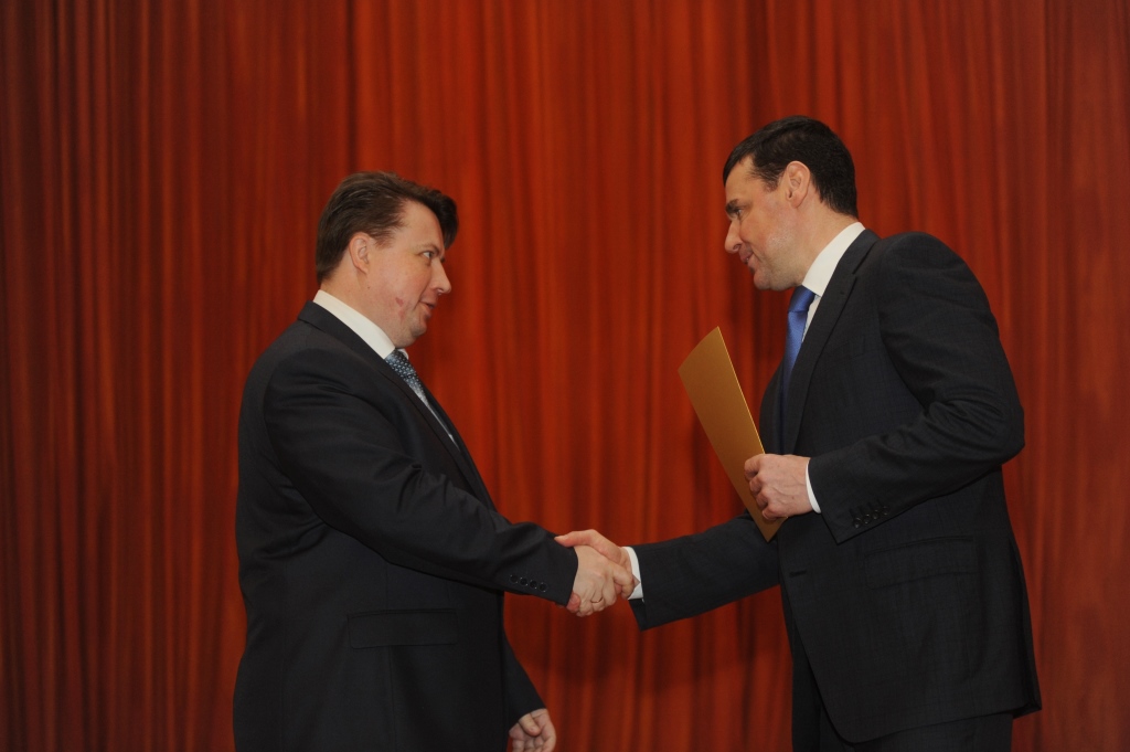 Дмитрий Миронов поздравил работников сферы ЖКХ с профессиональным праздником