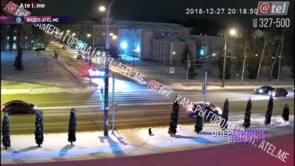 Одного развернуло, второго отбросило на обочину: в Рыбинске столкнулись два авто