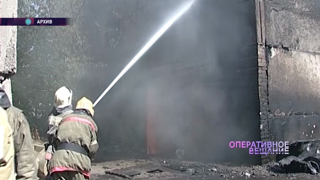 На предприятии на проспекте Октября загорелась крыша