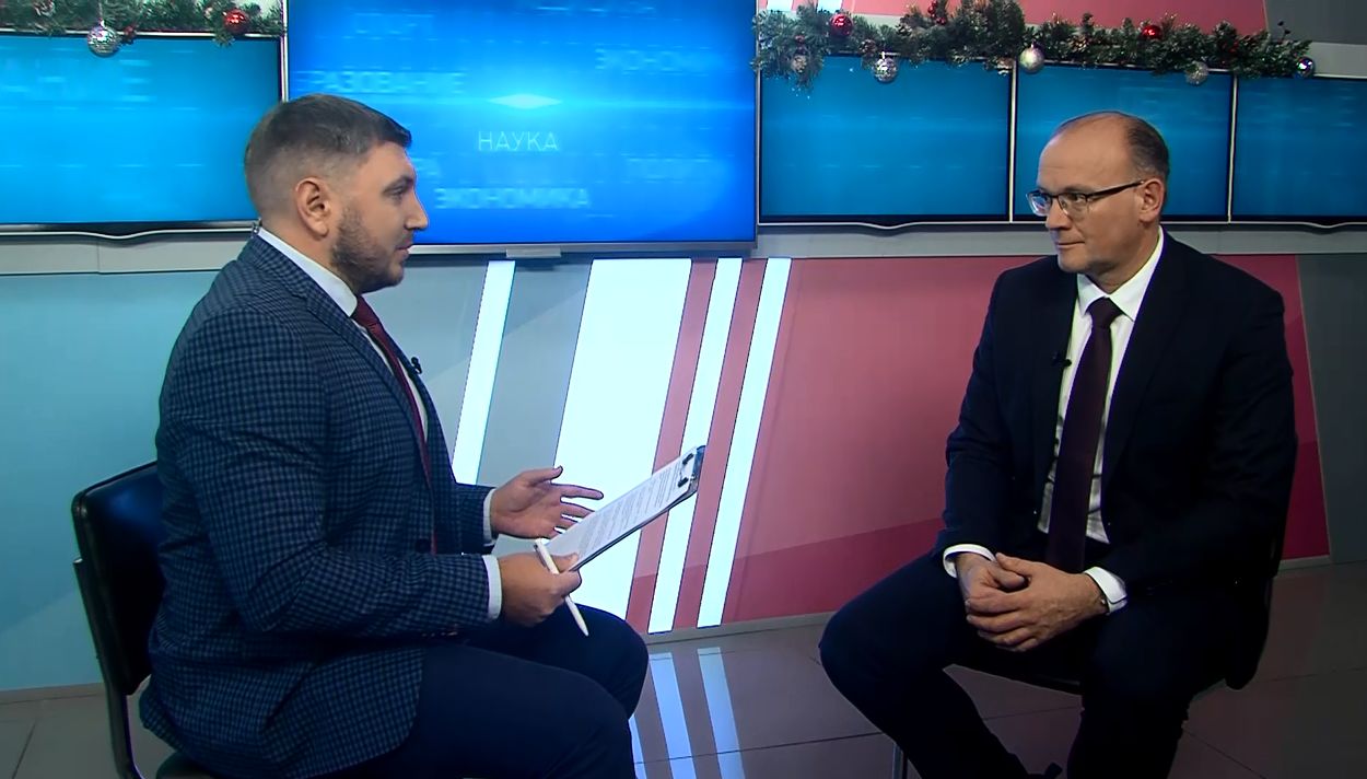 Программа «В тему»: Евгений Ефремов - что ждет наши финансы в 2022 году?