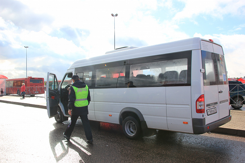 В Ярославле сняли с рейса маршрутку с неисправными тормозами