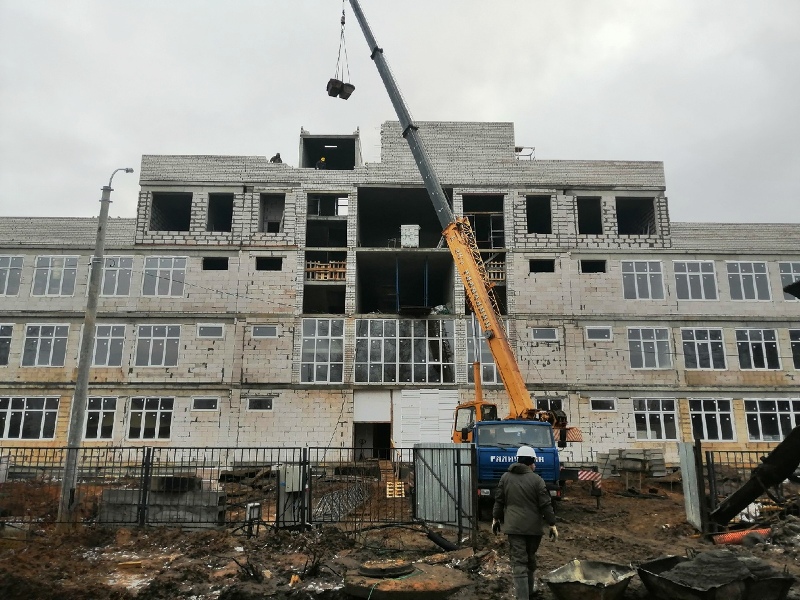 С января в строящейся школе в Рыбинске перейдут к внутренней отделке