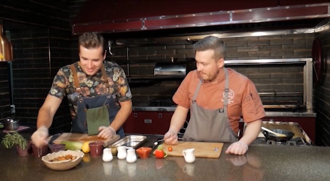 Утреннее шоу «Овсянка» от 30.12.19: Готовим фантастический теплый салат с рыбой