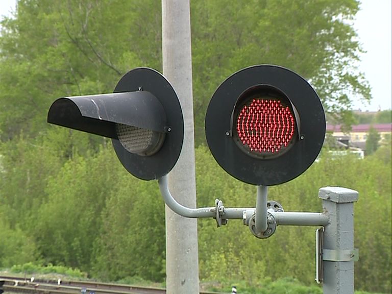 В Ярославской области под колесами скоростного поезда погиб мужчина