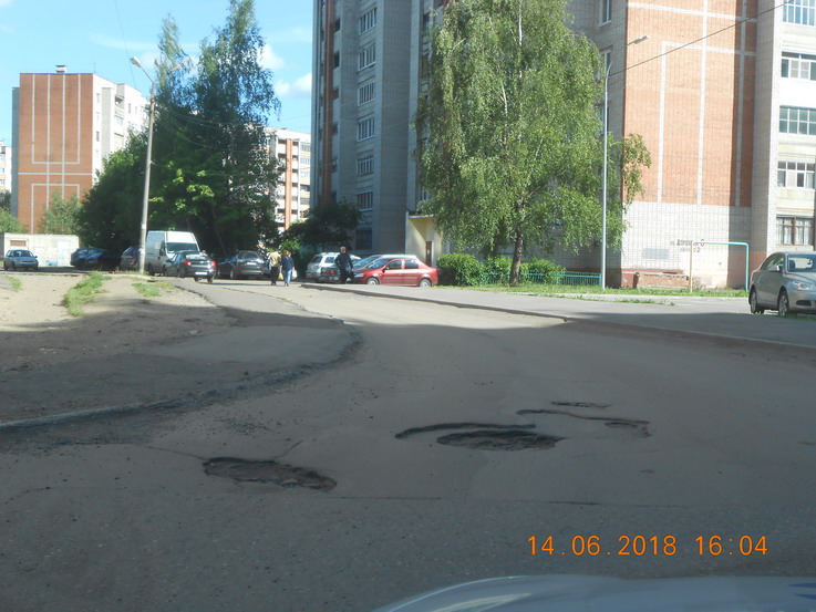 Прокуратура требует отремонтировать улицы Слепнева и Доронина через суд