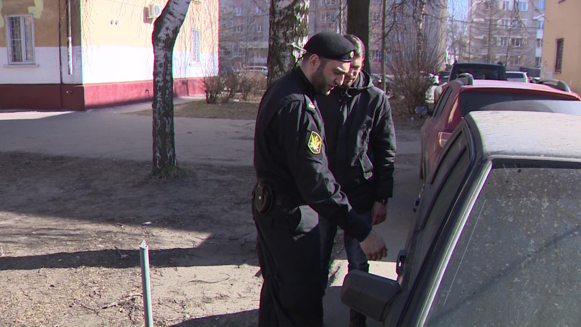 Ярославские приставы помешали рецидивисту угнать автомобиль