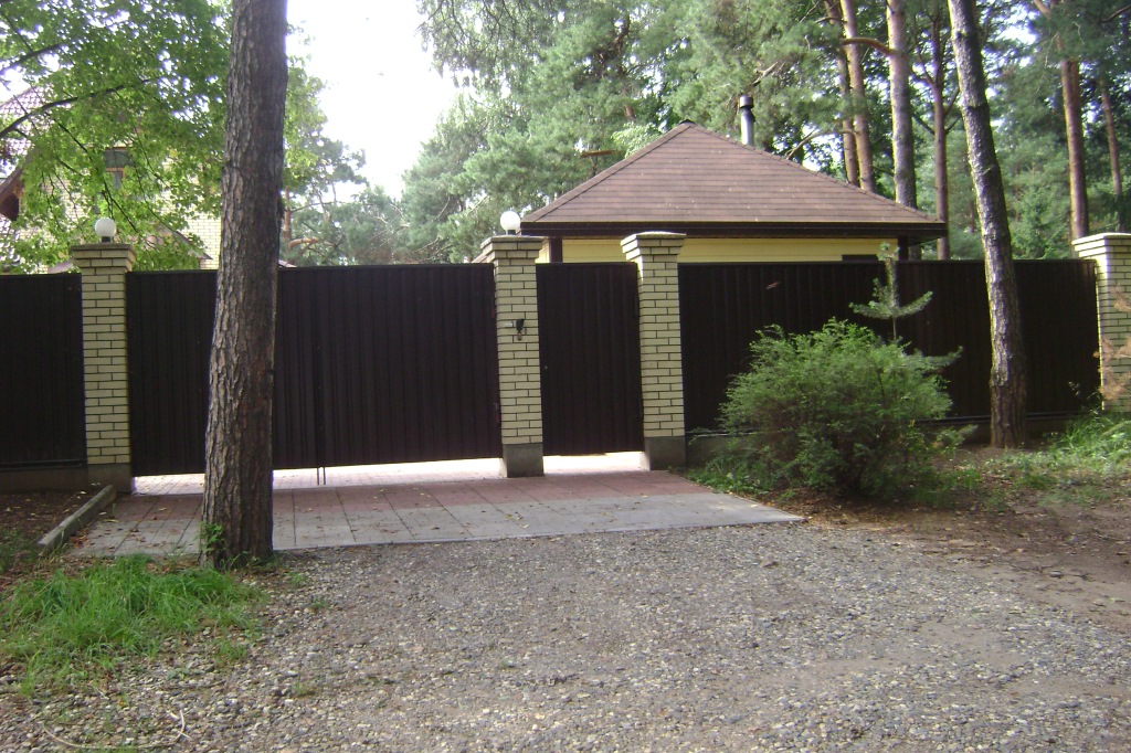 Житель Рыбинска захватил часть территории Петровского парка