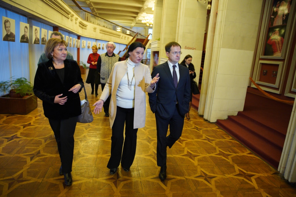 Владимир Мединский посетил Ярославский ТЮЗ и кукольный театр